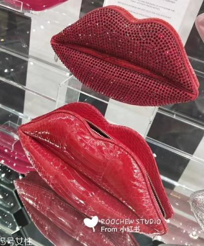 lulu guinness红唇包多少钱？这款轻奢包包一定要入