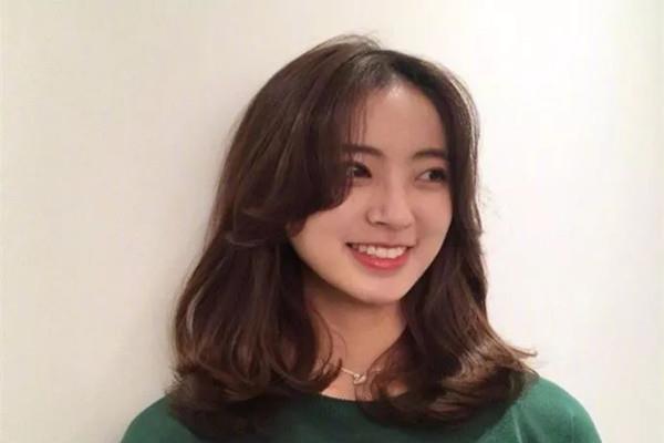 夏天适合烫什么发型 夏天烫什么发型好看