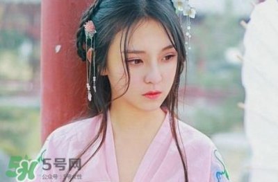 ​脖子上长痘痘用什么药?脖子上长痘痘擦什么药?