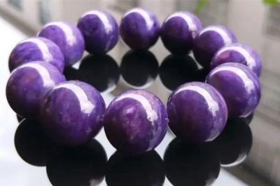 ​紫龙晶怎么辨别真假 紫龙晶会有纹裂吗