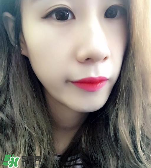美宝莲眼线液笔怎么样？美宝莲眼线液笔晕染吗？