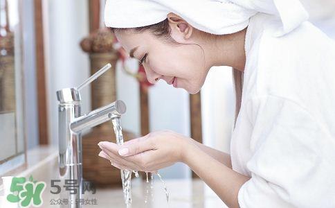 盐水洗脸用什么盐?盐水洗脸放多少盐?