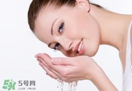 盐水洗脸用什么盐?盐水洗脸放多少盐?