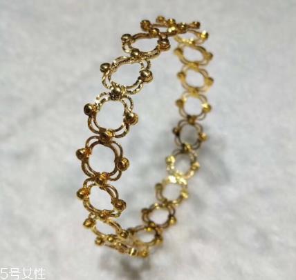 周大生伸缩戒指多少钱？周大生戒指变手镯价格