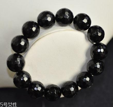 黑玛瑙手串戴哪只手？黑玛瑙手串佩戴忌讳