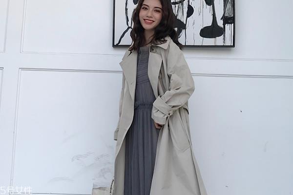 风衣为什么设计双排扣 双排扣的起源