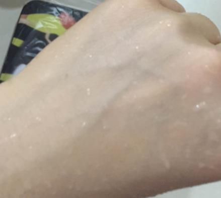 卡姿兰气垫cc和玛丽黛佳哪个好？对比