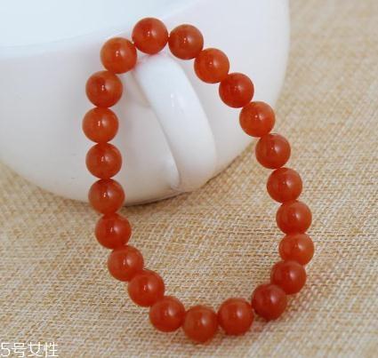 玛瑙可以和银一起戴吗？玛瑙和银戴在一起的影响