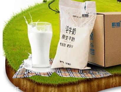 喝牛奶反胃怎么回事？喝牛奶恶心反胃还要继续喝吗