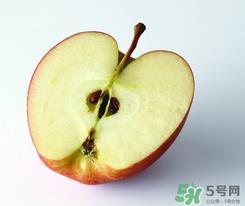 切开的苹果为什么会变色？切开的苹果怎样才不变色？