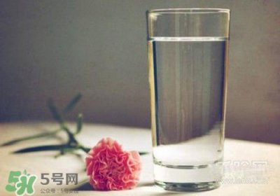 ​高血压早上能喝盐水吗？高血压早上喝盐水的好处？