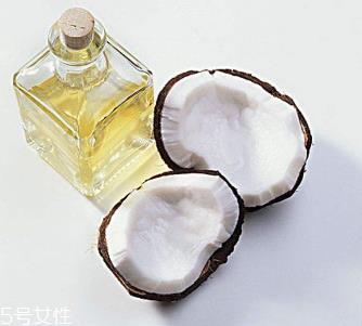 椰子油是酸性还是碱性？属于弱酸性