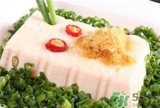 内酯豆腐怎么打开不会碎掉?内酯豆腐怎么取出来?