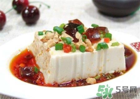 内酯豆腐怎么打开不会碎掉?内酯豆腐怎么取出来?