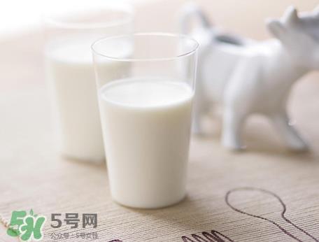 胃胀气可以喝牛奶吗？胃胀气喝牛奶会怎样？
