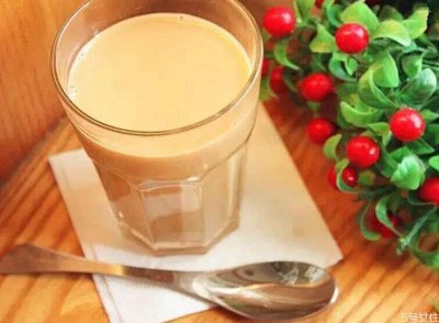 ​自制奶茶用什么牛奶 奶茶为什么不用纯牛奶