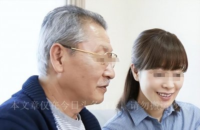​陪床保姆老年不光彩，除了家务服务外，还有特殊服务