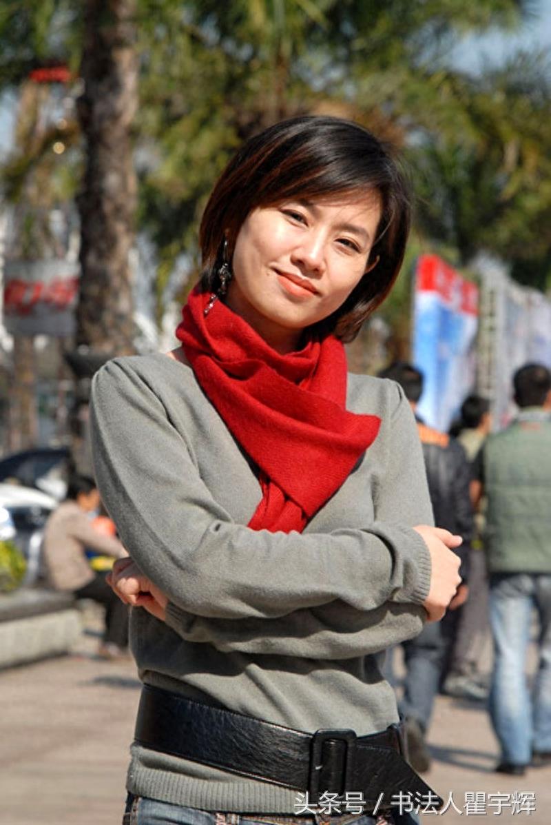 养眼，14位央视财经频道当家女主持，风采不减当年