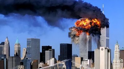 ​911事件真实影像，飞机撞向美国大厦，200多人从百米高楼跳下