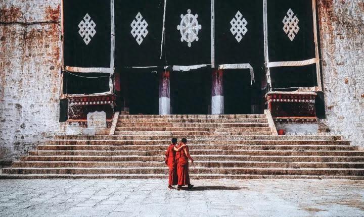 格鲁派六大寺庙，其中四座在这里，就连甘南的拉卜楞寺都在模仿
