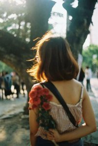 ​别来无恙的意思是，你别来，我就无恙