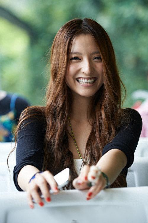 内地女歌手潘辰