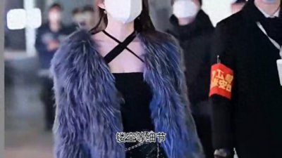 ​过膝袜美女展现性感美丽，简直太好看了