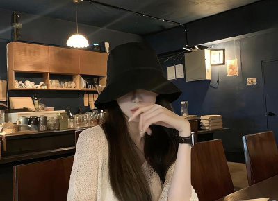 ​女生说谢谢意味着什么？是家教好还是对你客气