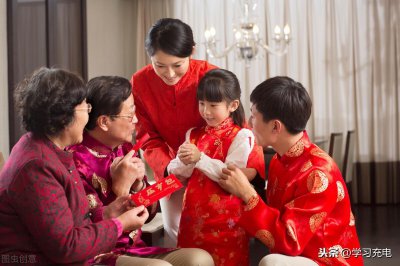 ​孩子的压岁钱，该不该上交给父母？