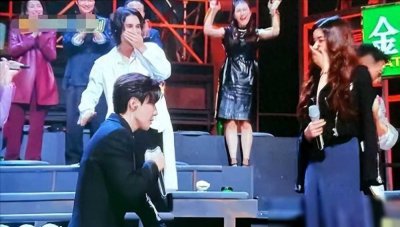 ​唐禹哲与他的年轻未婚妻苏小轩的爱情曝光，女方痴心一片甘当后妈