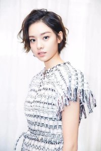 ​精美图集｜清冷美女张艺上
