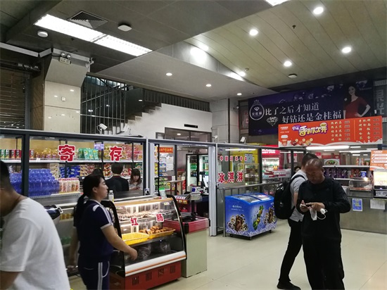 南岗客运站，省内重要的客运枢纽站，人们从这里走向远方