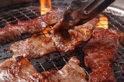 ​一百克烤肉的热量是多少 吃烤肉要注意什么