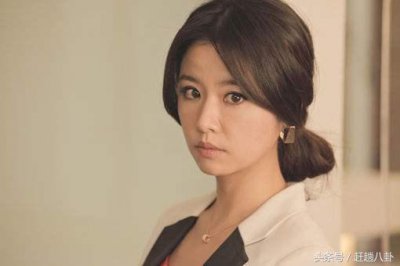​林心如因高温突发皮肤病，双手红疹密密麻麻还不愿放弃工作！