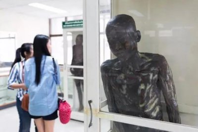 ​华裔“食人狂魔”细伟，被泰国制成干尸展览60年，本为广东潮汕人