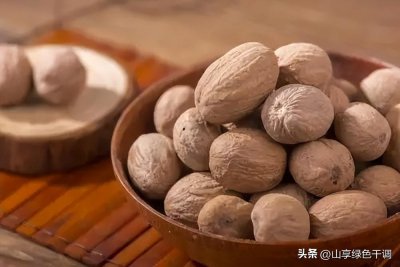​肉蔻到底是什么东西，它在香料中的作用可不简单！