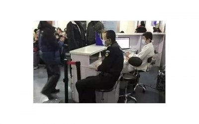 ​男生接吻时起生理反应是不是很正常?正常