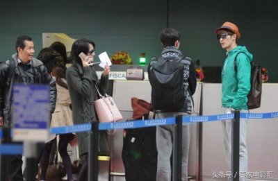 ​郑爽机场偶遇张翰，两人形同陌路，连一眼都不看，网友：让人心寒