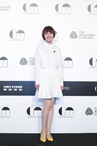 ​袁泉这短发换对了，40岁秒变25岁！网友：这鼻子真让人羡慕啊