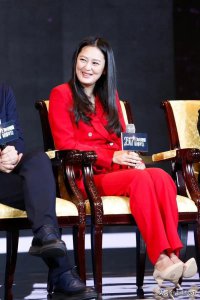 ​欣赏真的活明白的黄澜！她知性、优雅、温和、全面