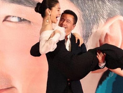 ​事实证明，王中磊和杨颖那一抱，彻底揭开了娱乐圈的“丑陋”
