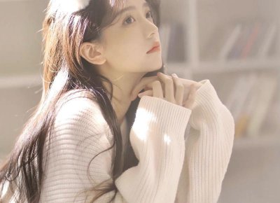 ​相亲刚加的女生怎么开场白，相亲刚加女方微信怎么聊天