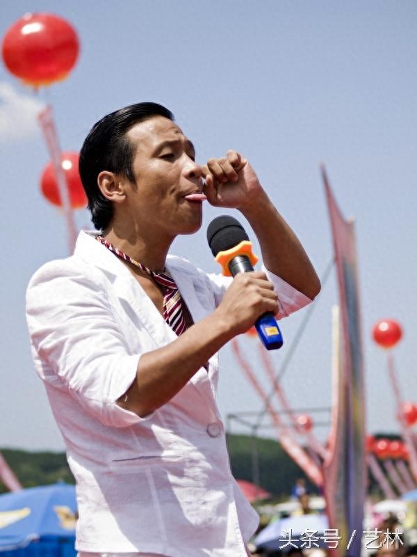 幽默演员宋小宝，表情包大奉送，你能憋住不笑？
