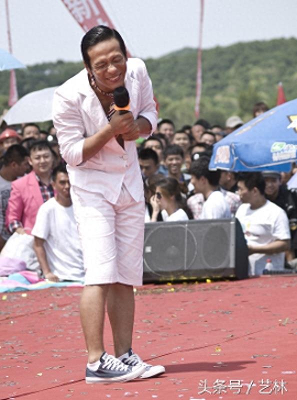 幽默演员宋小宝，表情包大奉送，你能憋住不笑？