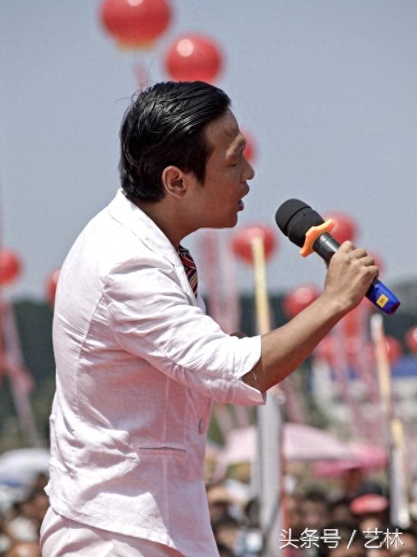 幽默演员宋小宝，表情包大奉送，你能憋住不笑？