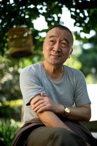 ​今天我们就来介绍一下，李保田，也就是神医喜来乐里的，喜来乐