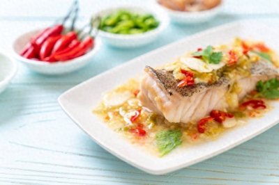 ​冰海之瑰宝：鳕鱼片清蒸制作全攻略