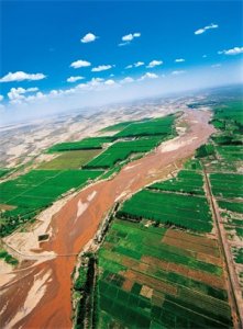 ​中国最长内陆河，到底有多重要？