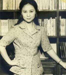 言情教母琼瑶:10年小三生涯,写64部小说,她的人生远比小说精彩