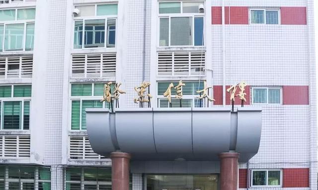 泉州这座山上的学校，除了8个食堂，还有这些鲜为人知的真相……